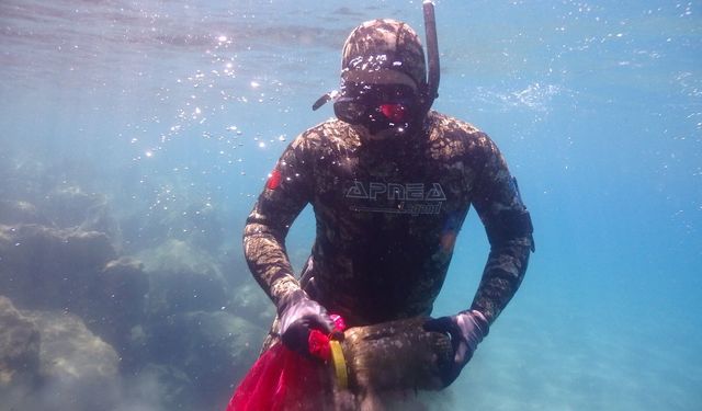 Bodrum’da Denizden 250 Kilo Atık Çıkarıldı