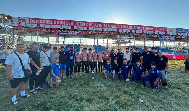 Muğlalı Pehlivanlar Manisa’dan madalyalarla döndü