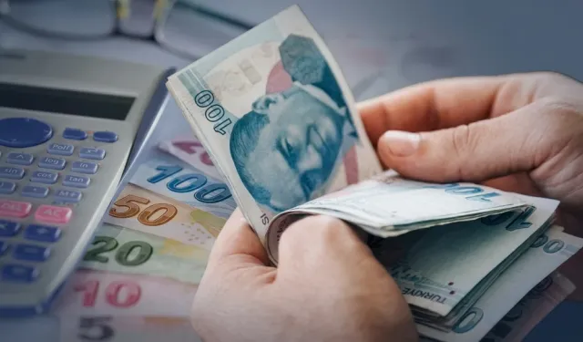 Emekli olup çalışanlara kötü haber! Maaşlar kesilebilir
