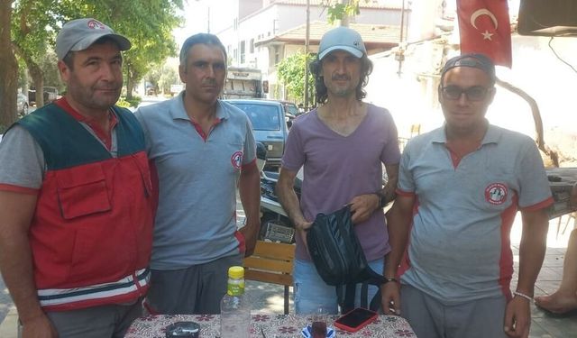 Muğla’da temizlik işçileri, para ve ziynet dolu çantayı sahibine teslim etti