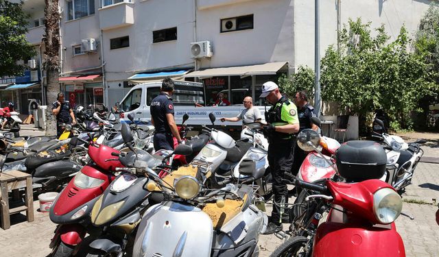 Marmaris'te hurda araç temizliği başladı