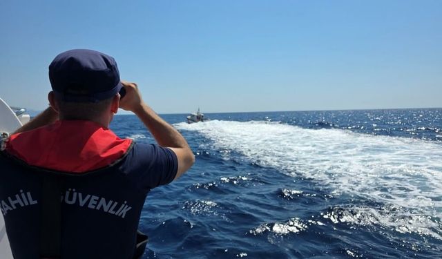 Marmaris’te Batan Göçmen Botunda 2 Kişi Aranıyor