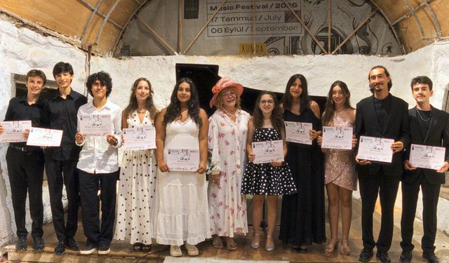 Gümüşlük Festival Akademisi genç piyanistleri sahneye taşıdı