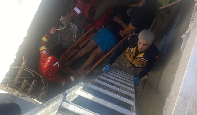 5 metre derinliğindeki havuz makina dairesine düştü