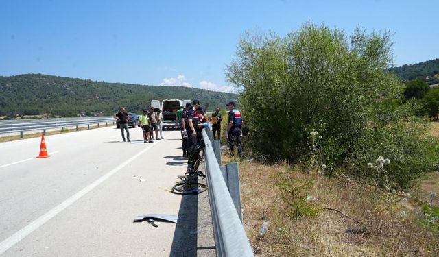 Bisikletliye Çarpıp Kaçtı: 38 Yaşındaki Sürücü Hayatını Kaybetti