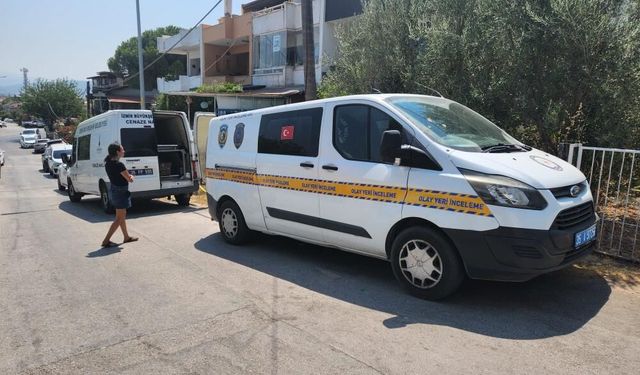 Anne ve oğlu evde ölü bulundu