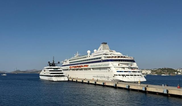 Bodrum’u iki yolcu gemisi ziyaret etti