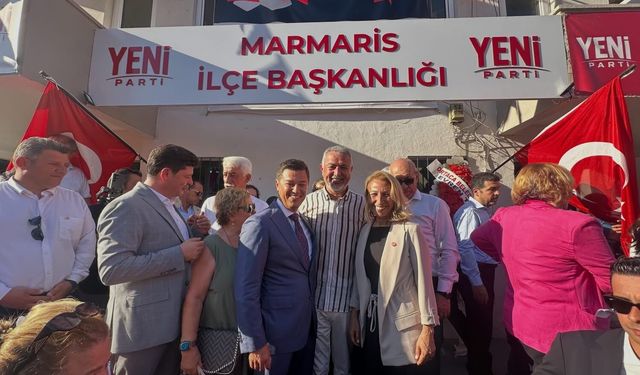 Acar Ünlü 15 meclis üyesiyle YENİ Parti’ye katıldı