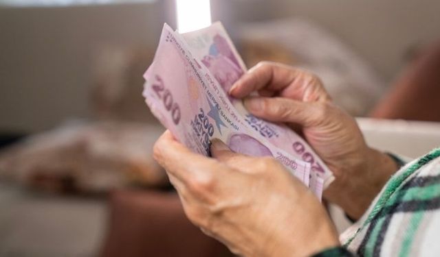 Ekim 2026 emekli promosyonu için maaş taşıma nasıl yapılır? Üç yıllık taahhüt ne anlama geliyor? Promosyon yenileme şartları neler?