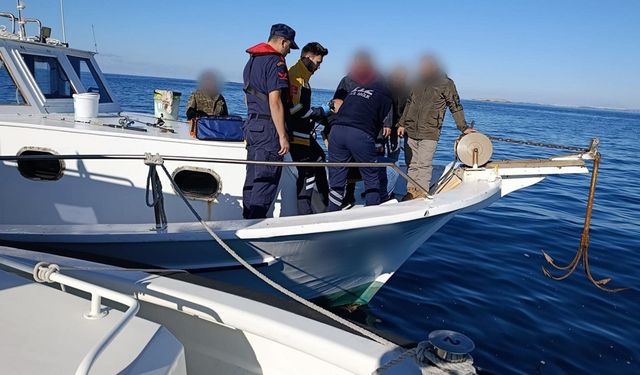 Teknede rahatsızlanan vatandaşa Sahil Güvenlik müdahalesi