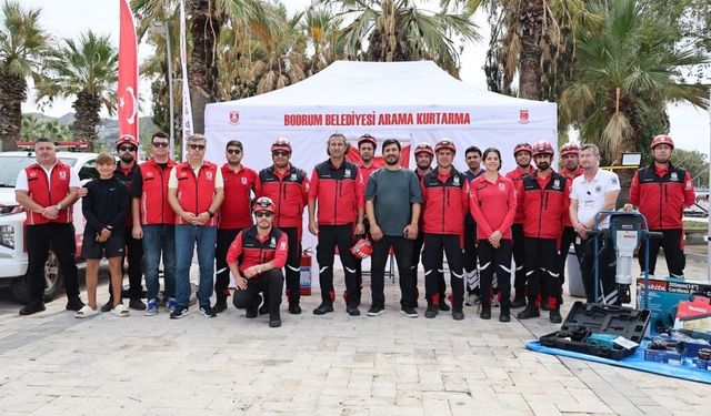 Bodrum’da afet farkındalığı: Meydanda tanıtım, okulda tatbikat