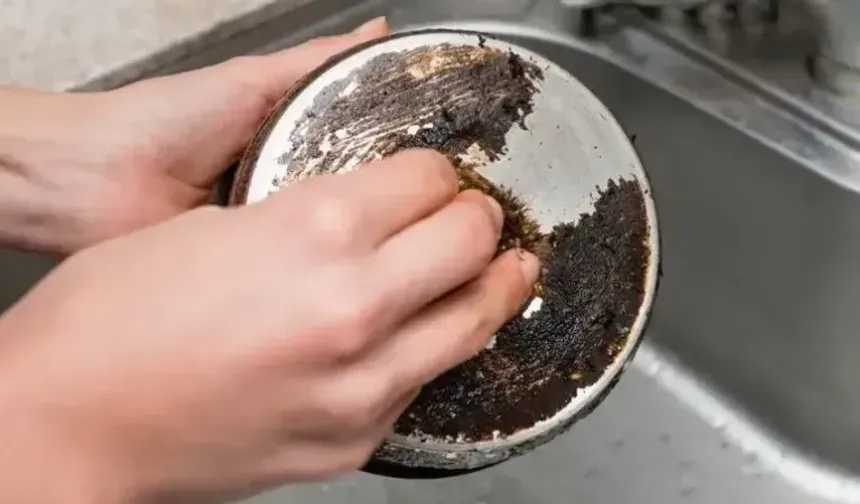 Dibi Tutmuş Tencere ve Tavaları Parlatmanın Sırları