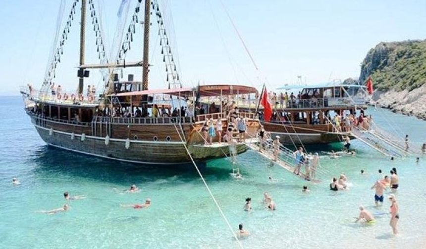 2025 Fethiye Tekne Turu: Fiyatlar ve En Güzel Rotalar
