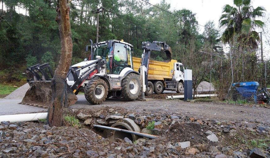 Ortaca Tepearası Mahallesi’ndeki içme suyu hattı yenileniyor