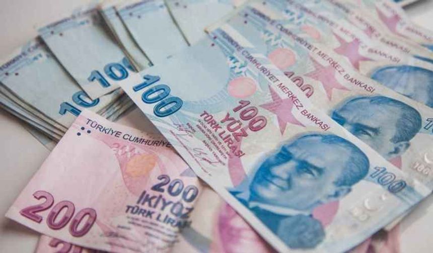 Zamlı Maaş Bu Ay Yatar mı? Emekliler SGK’dan Açıklama Bekliyor