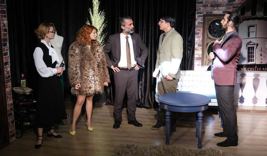 Bodrum’un Sanat Fabrikası Tiyatro Meftun, “Şimdi Olmaz Sevgilim” ile Zirvede