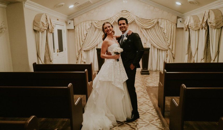 Yasemin Kay Allen Sürpriz Nikâhla Evlendi: Las Vegas’ta Dünyaevine Girdi