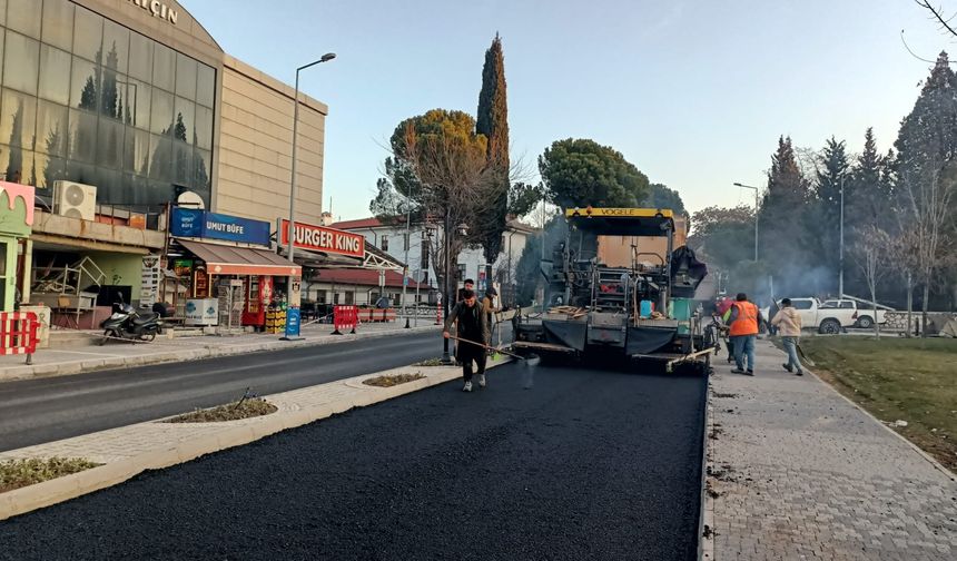 Büyükşehir, Menteşe’de Yol Yatırımlarını Aralıksız Sürdürüyor