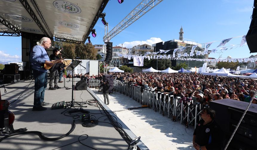 Datça’da Badem Çiçeği Festivali Başlıyor
