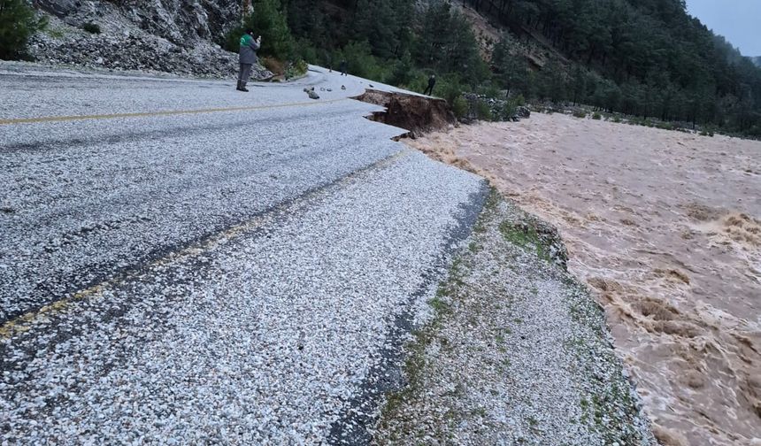 Namnam Çayı taştı, iki mahalle etkilendi