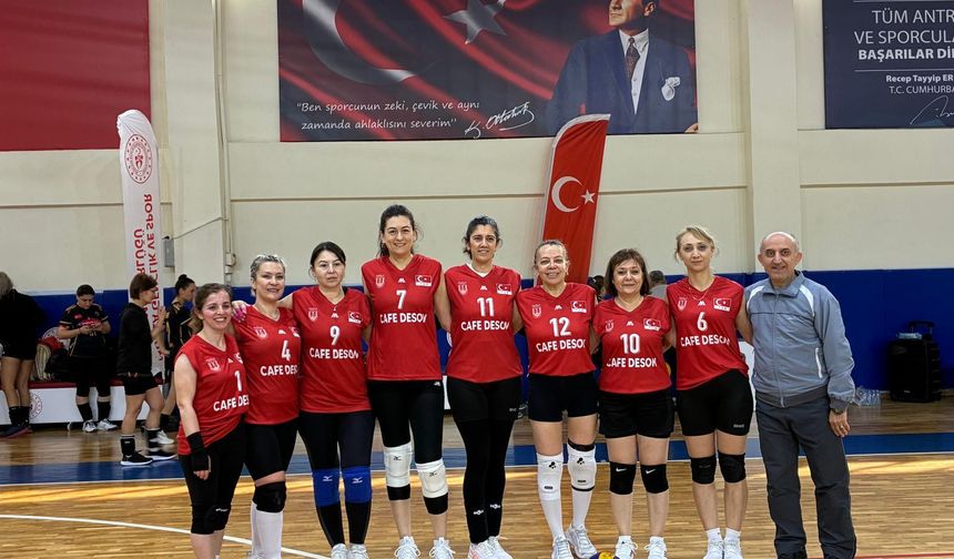 Datça’da şampiyon MSKÜ: Veteran takım kupayı aldı