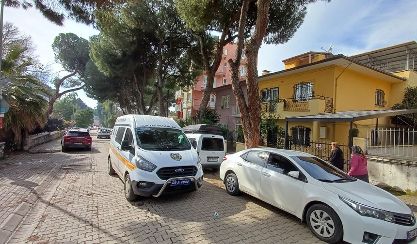 Yaşlı Çift Evlerinde Bıçaklanmış Halde Bulundu