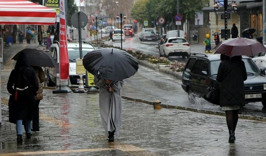 Rapor yayımlandı: Meteoroloji’den çok sayıda bölge için gök gürültülü sağanak uyarısı
