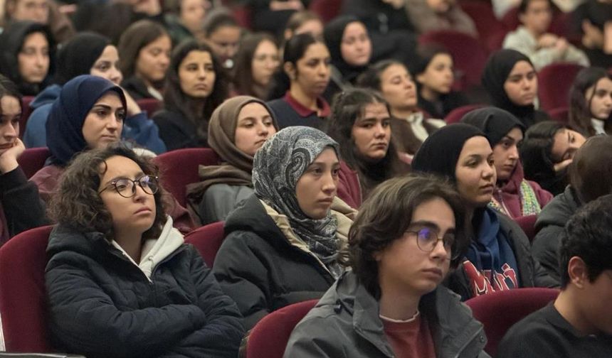 Fethiye’de Gençlere Dolandırıcılık Uyarısı