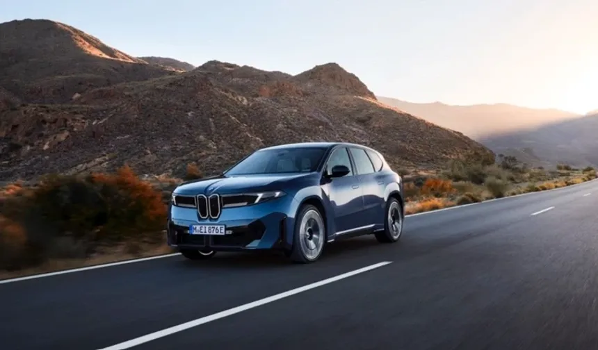 BMW iX3 Türkiye’ye geldi: Tek şarjla 805 km
