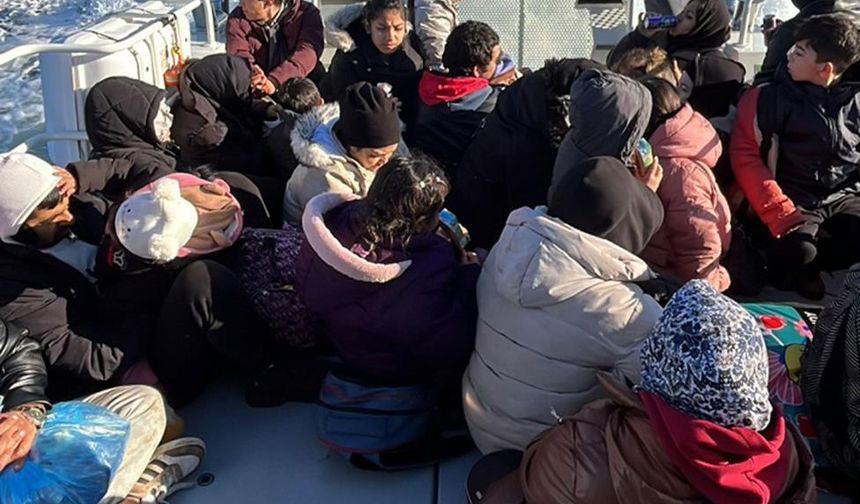 Kazıklı Koyu’nda Mahsur Kalan Göçmenler Kurtarıldı