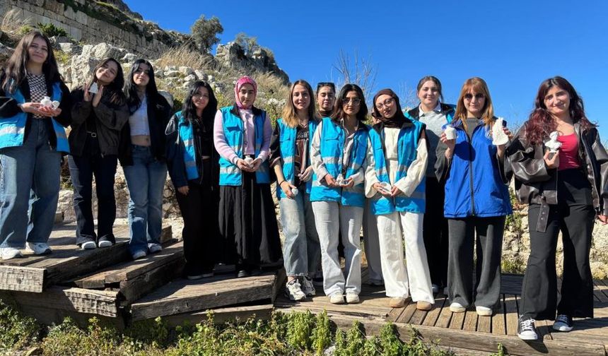 Tlos Antik Kenti’nde Gençler Sanatla Tarihe Dokundu