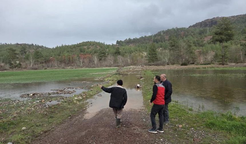 Menteşe’de Yağış Sonrası Tarım Arazilerinde Hasar Alarmı!
