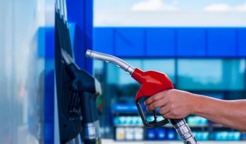 3 Mart akaryakıt fiyatlarında benzine ve motorine yeni zam veya indirim var mı?