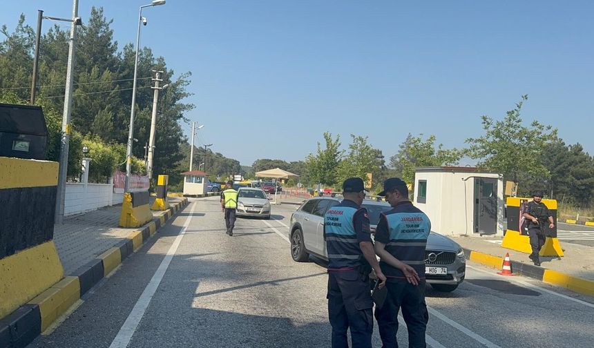 Marmaris’e bayram için 5 bin araç giriş yaptı