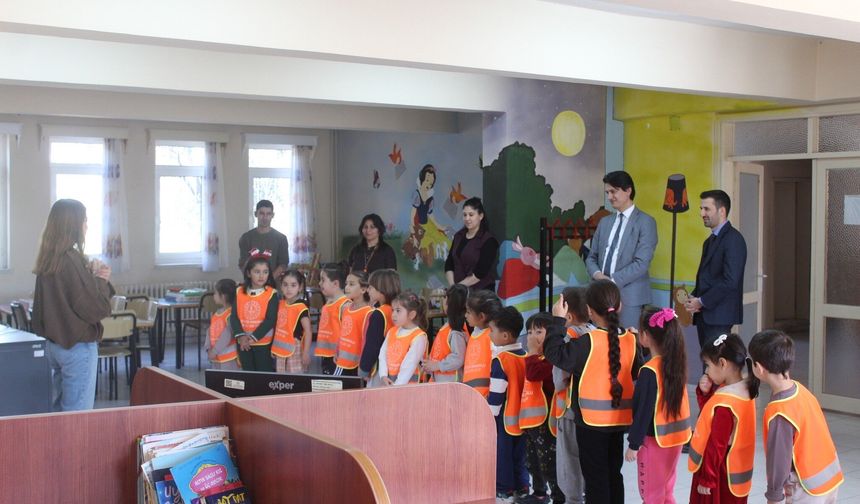 Köyceğiz’de minik kalpler kütüphane ile buluştu