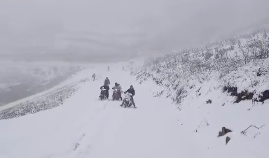 Muğla’da Göktepe Dağı beyaza büründü