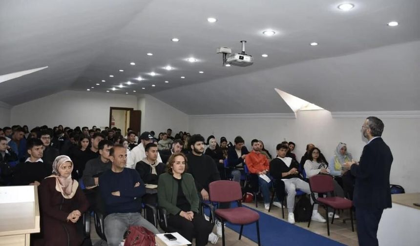 Köyceğiz Meslek Yüksekokulu’nda “Ramazan Sohbeti” Programı Düzenlendi