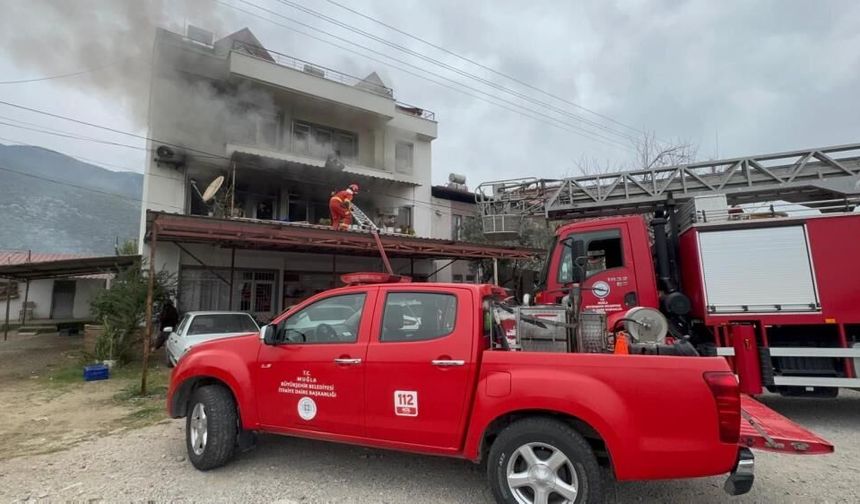 Fethiye’de Ev Yangını: Mahallede Panik Yaşandı
