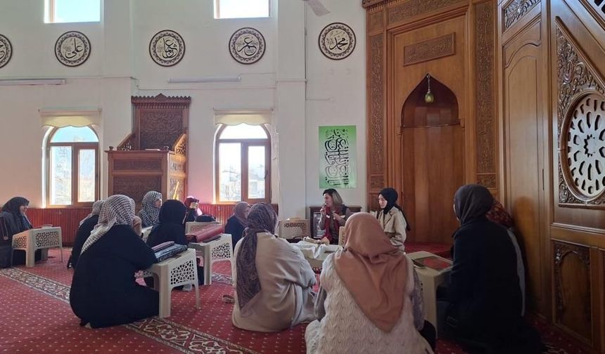 Köyceğiz’de ‘Filistin’de Kadın Olmak’ Semineri Düzenlendi