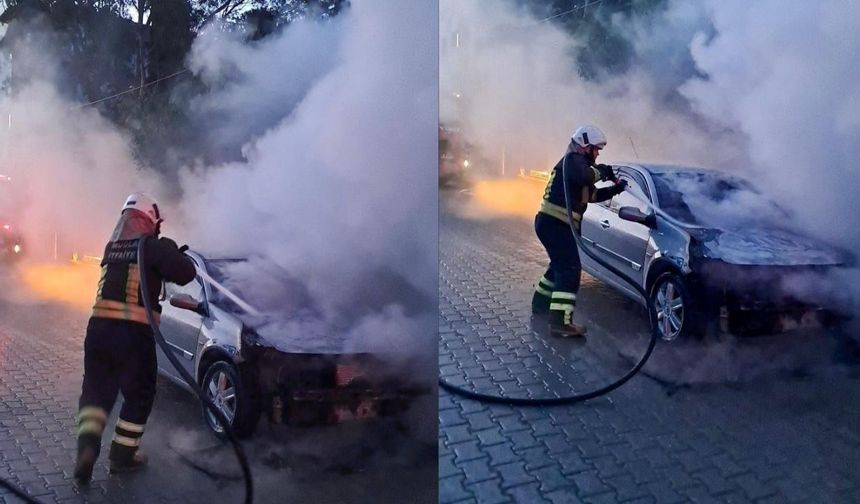 Köyceğiz’de Park Halindeki Araç Alevlere Teslim Oldu