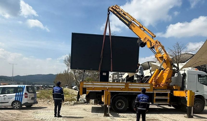 Muğla’da Açık Hava Reklamlarına Sıkı Denetim
