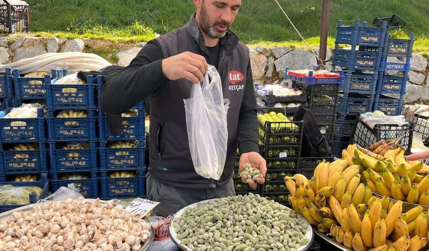 Datça’nın çağla bademi Yatağan pazarında: Kilosu 1000 TL