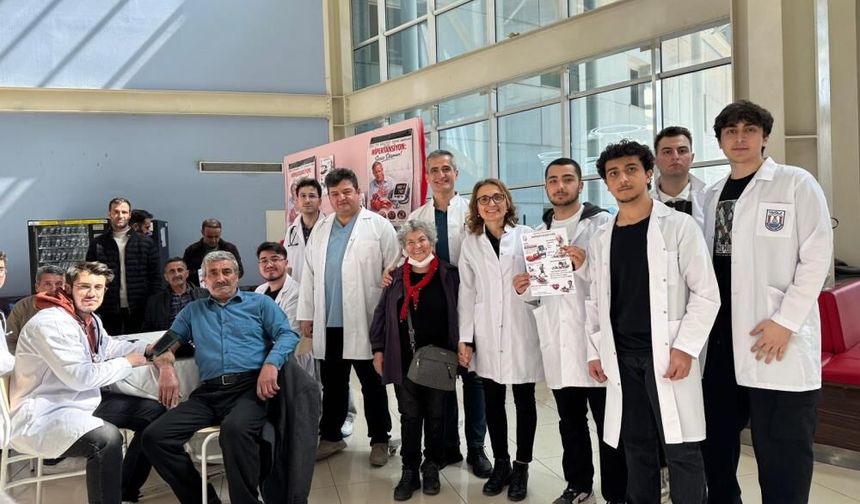 Tıp öğrencilerinden hipertansiyona karşı farkındalık etkinliği
