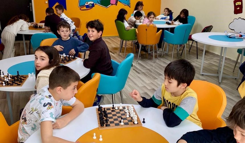 Menteşe’de hamle sırası gençlerde