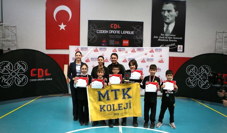 Drone yarışmasında strateji ve kodlama birinciliği MTK'nın