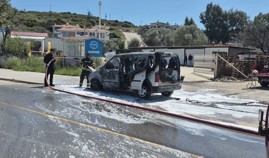 Datça’da ticari araç küle döndü