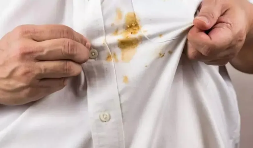 Kimse Bilmiyor Ama Çözümü Mutfakta: Kurumuş Yağ Lekesini Bile Yok Ediyor