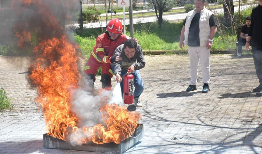MSKÜ Personeline Uygulamalı Yangın Eğitimi Verildi