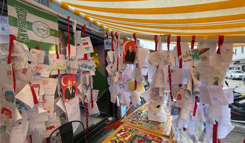 Datça’da 10 yıllık iyilik geleneği: "Atatürk’ünü çiz, pizzanı al"