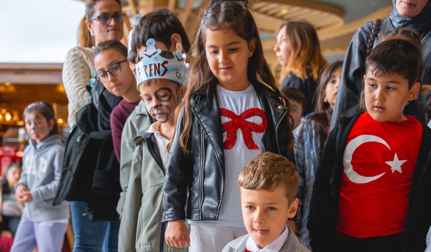 Rüya 48 Outlet’te 23 Nisan Coşkusu Zirveye Ulaştı